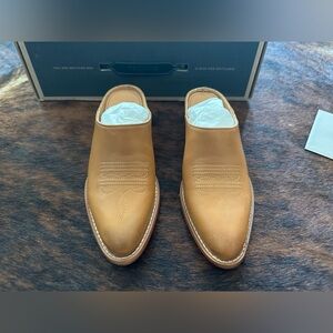 BRAND NEW IN BOX Tecovas ‘The Sophie’ Mules Bovine Leather in Caramel